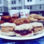 Easy peanut butter jelly cookies recipe! These healthy PB&J sandwich cookies are delicious homemade treats. #peanutbutterjelly #cookies #healthysweetsrecipes